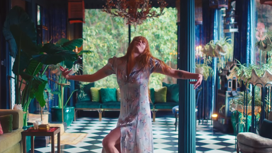 florence-adnd-the-machine-hunger-video-end-of-a-century-foto-1870913879-1525374012659
